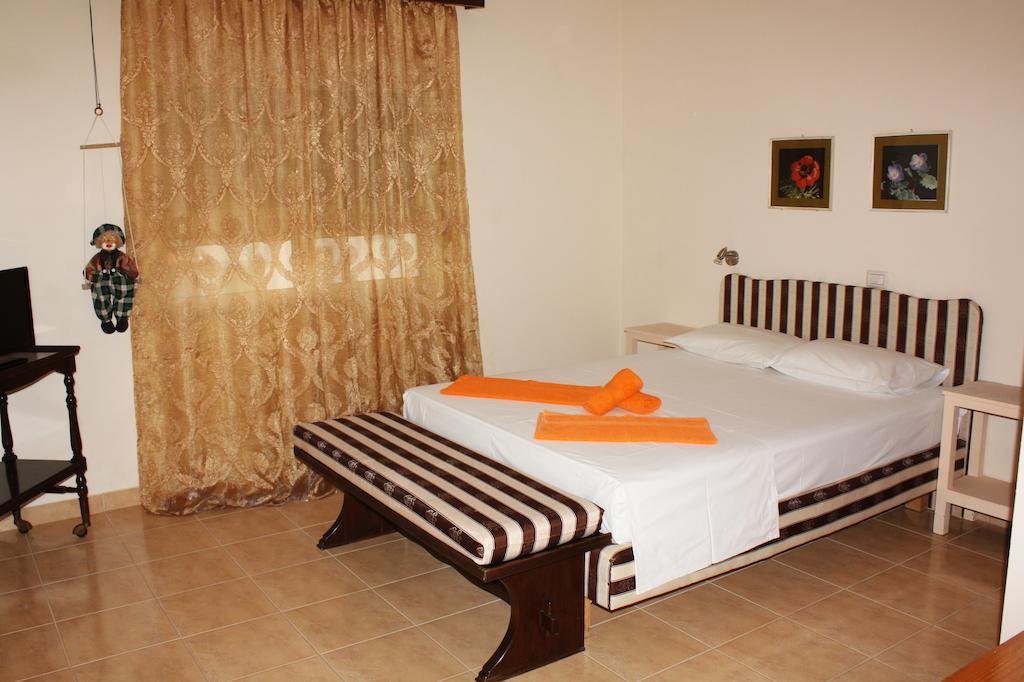 Marku Palace Ksamil Quarto foto